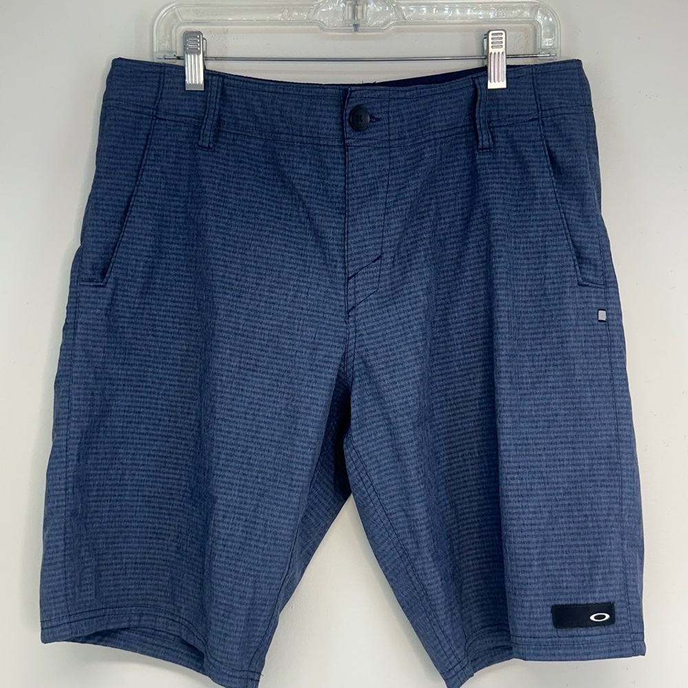 Oakley Dark Blue striped swim shorts regular fit size 32 pockets